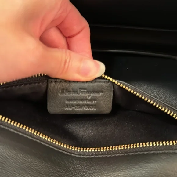 Salvatore Ferragamo bag. - Picture 7 of 9